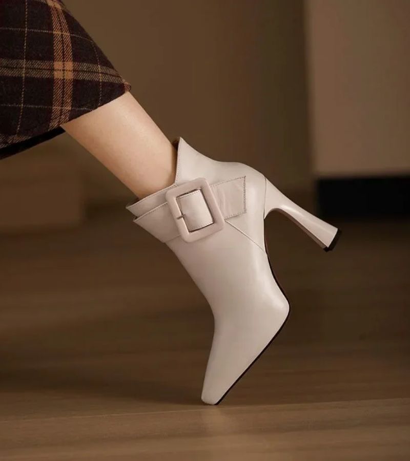 Aveline | Ankle Boots with Heel and Oversized Buckle