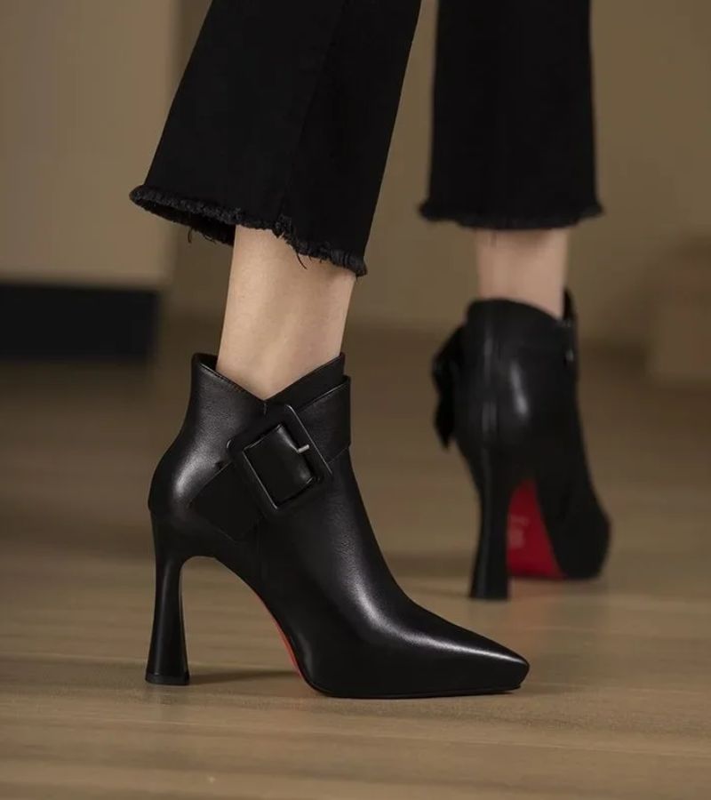 Aveline | Ankle Boots with Heel and Oversized Buckle