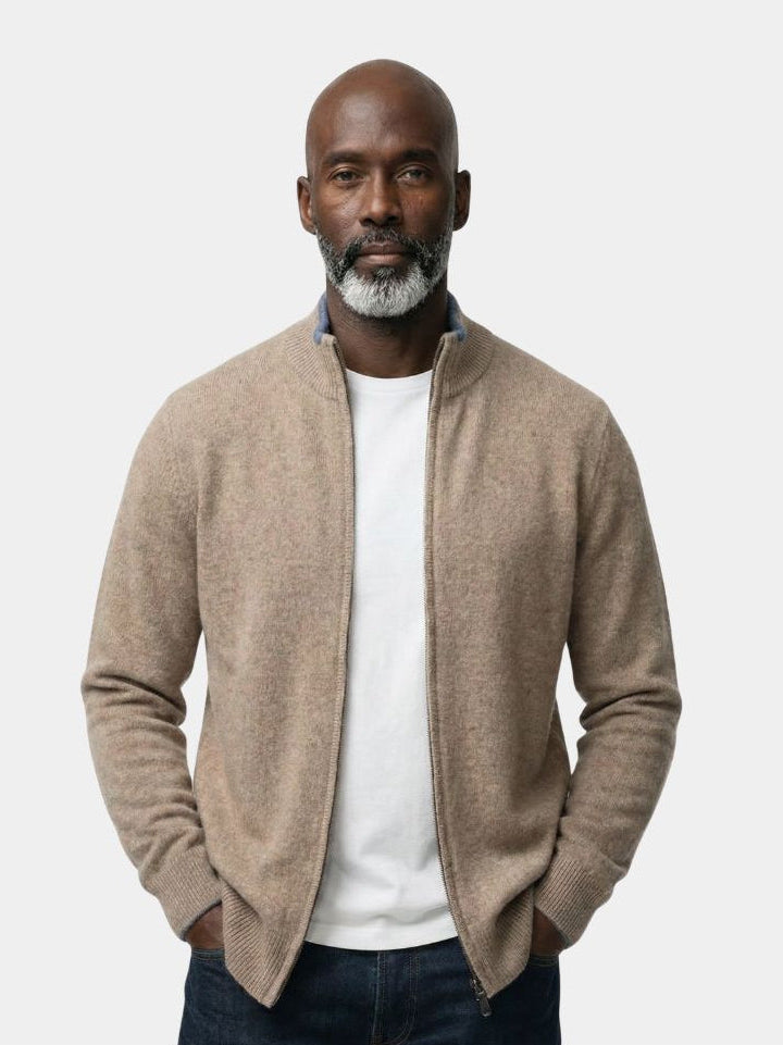 Montaracrest London Fog cashmere jacket, stylish men's blazer in soft, luxurious cashmere fabric, front view with collar and buttons.