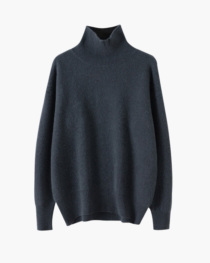 The turtleneck that embraces your natural elegance.