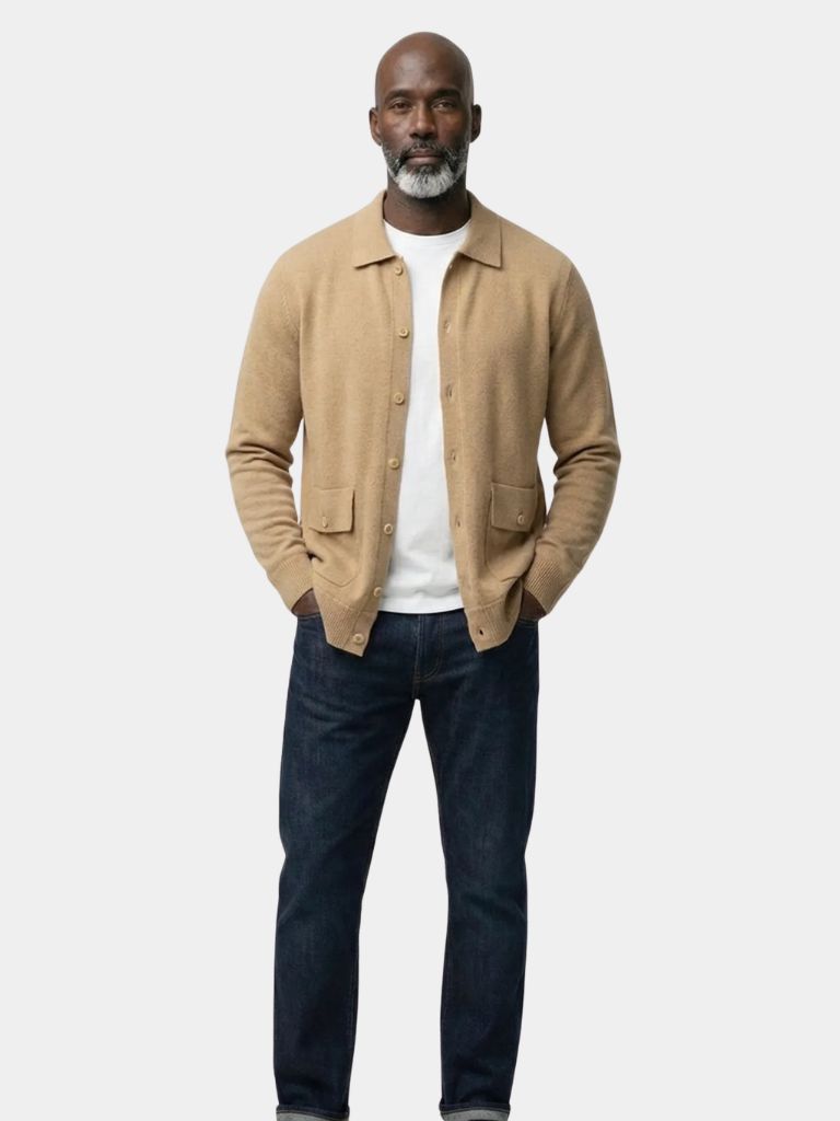 Montaracrest essential cashmere jacket, stylish and soft, shown in a natural pose highlighting its elegant design and cozy fabric.