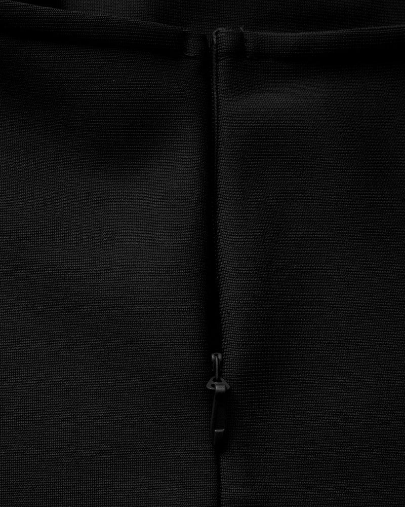 Montaracrest maxi slim fit dress with halter neckline, featuring elegant design and flowing fabric, ideal for formal occasions.