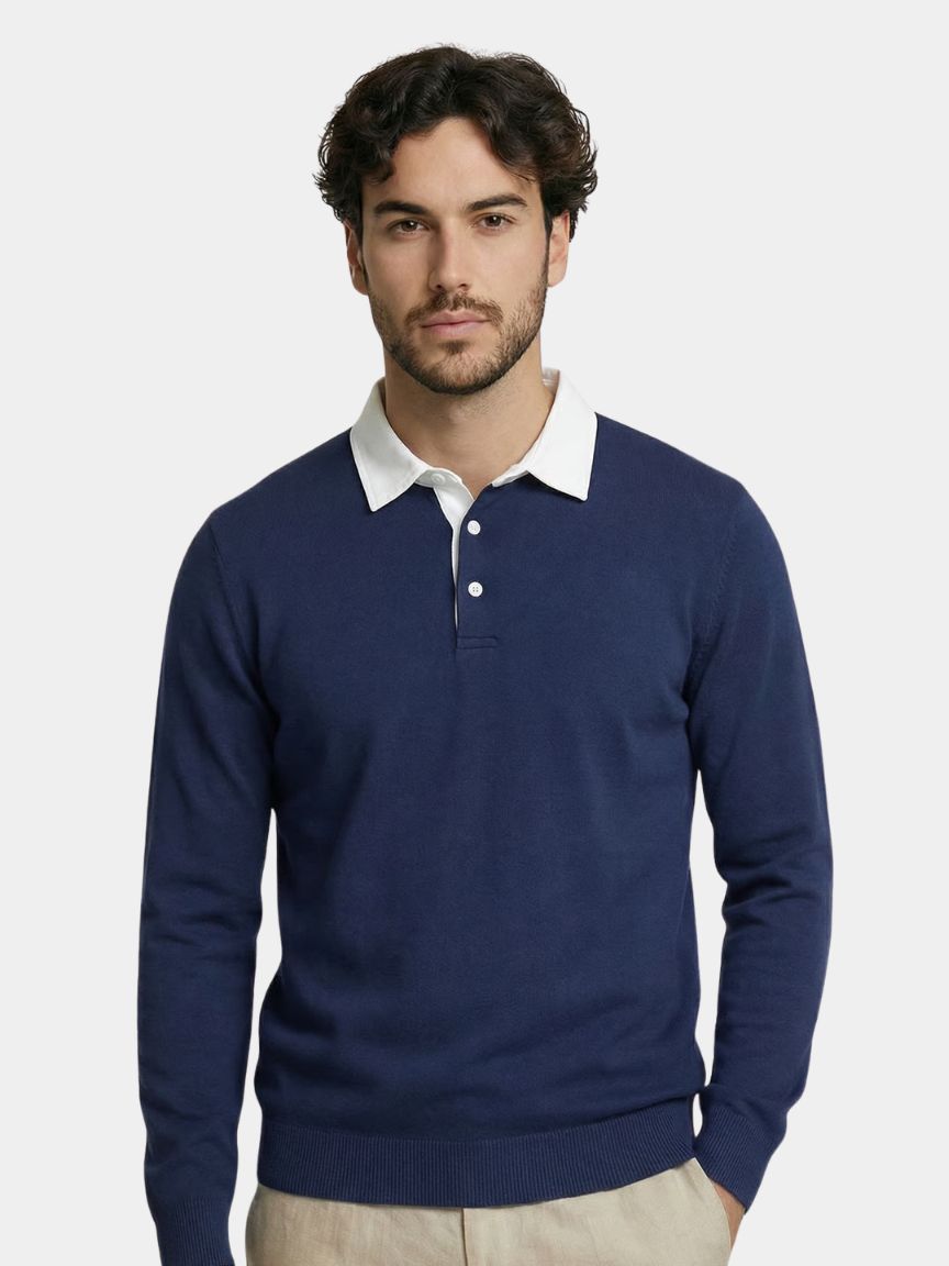 Montaracrest Polo Essenziale in classic polo style, featuring a collar, short sleeves, and subtle branding.