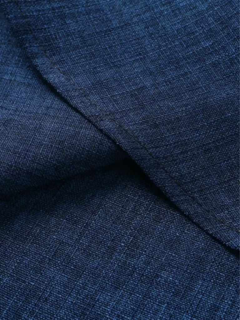 Montaracrest Baltique Sereno shirt, men's casual button-up in light fabric, featuring a stylish collar and subtle pattern.