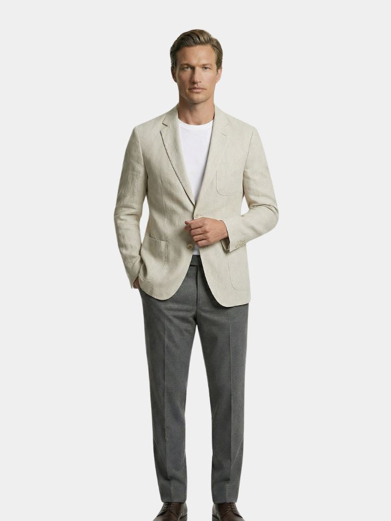 Montaracrest Gianni summer blazer jas in lightweight fabric, shown hanging on a wooden hanger with neutral background.