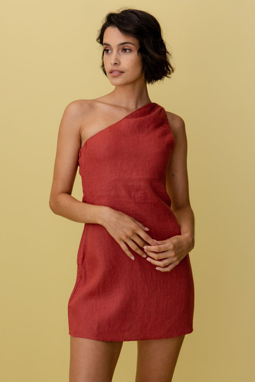 Montaracrest mini monospalla linen dress with asymmetric neckline, lightweight and stylish for summer wear.
