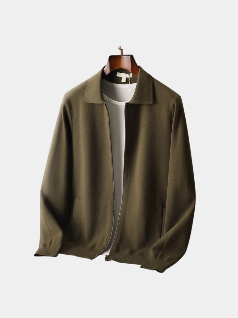 Montaracrest Heritage Kasjmier knit sweater, soft wool trui in neutral tones with a cozy, stylish fit.