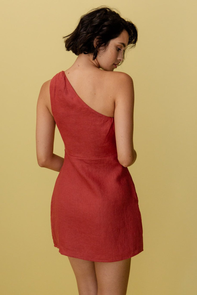Montaracrest mini monospalla linen dress with asymmetric neckline, featuring a stylish and lightweight design.