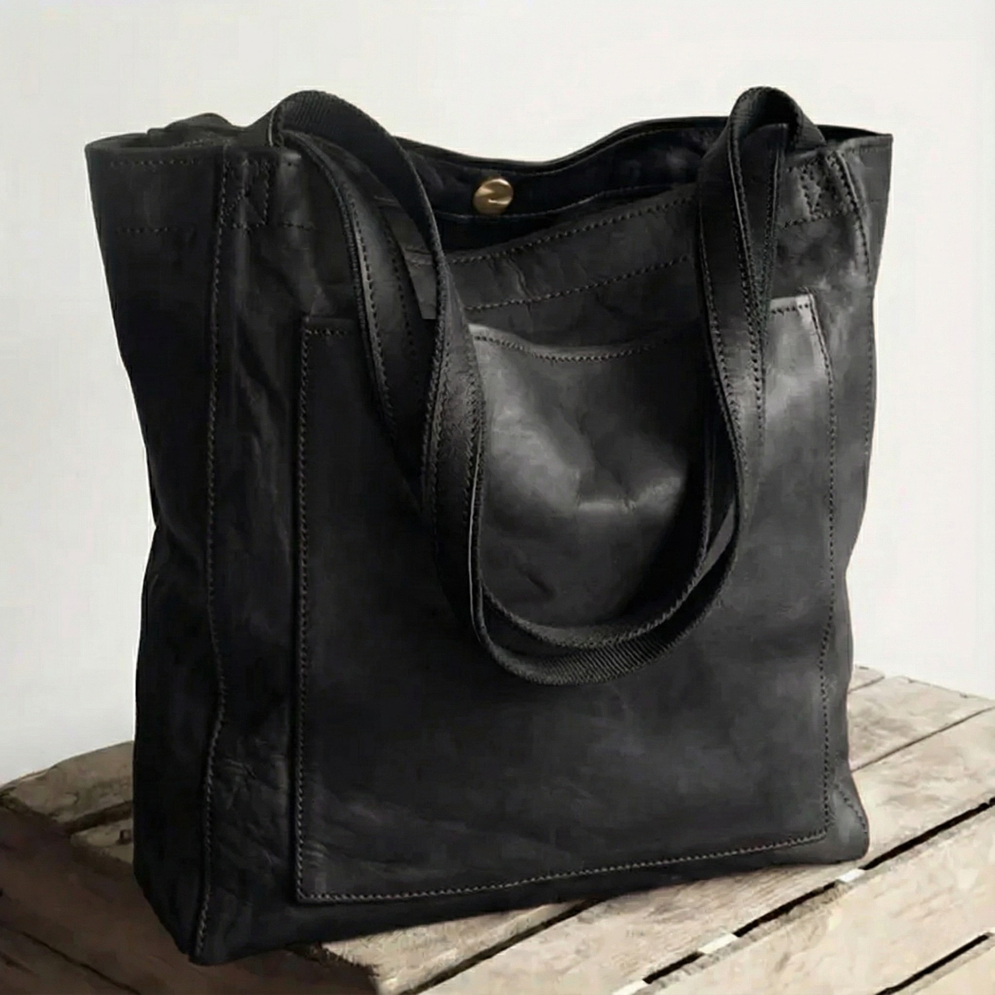 Lorena™ | Modern and Elegant Leather Bag