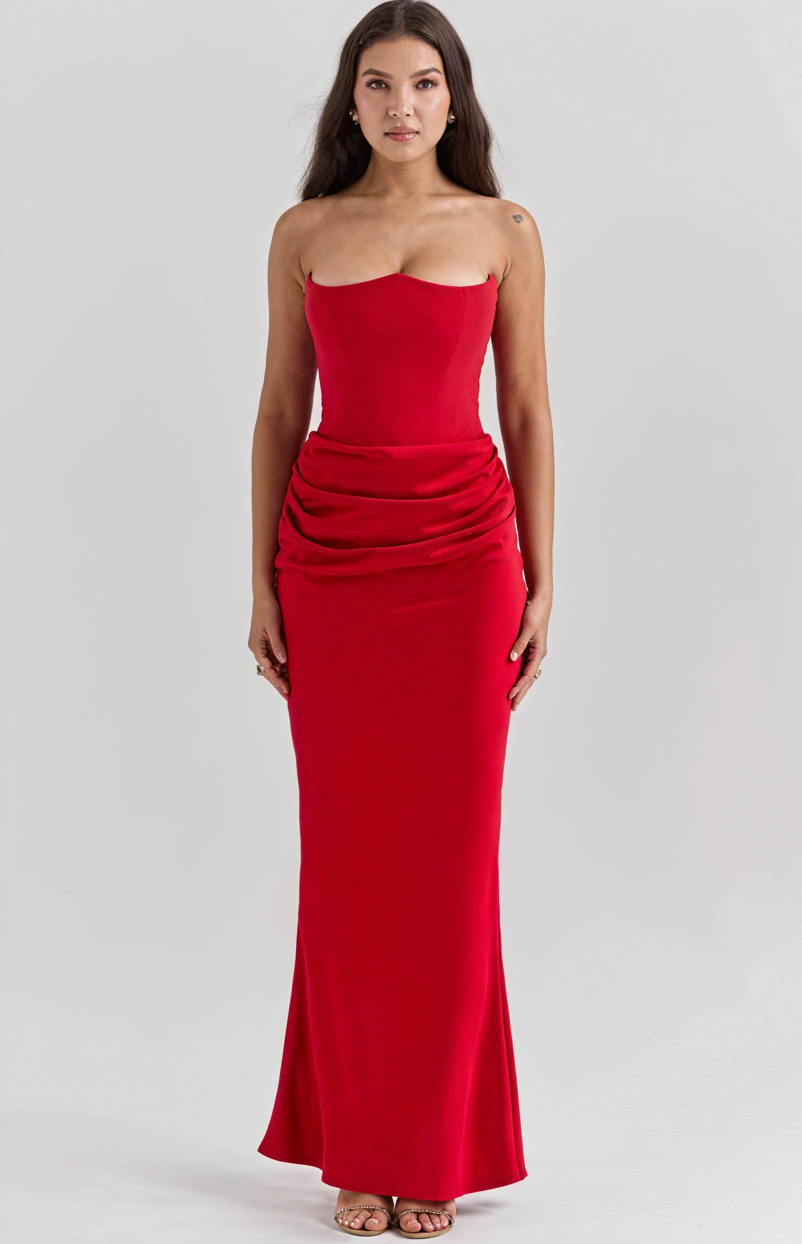 Abito Strapless: Eleganza Senza Tempo per Occasioni Speciali - Montaracrest