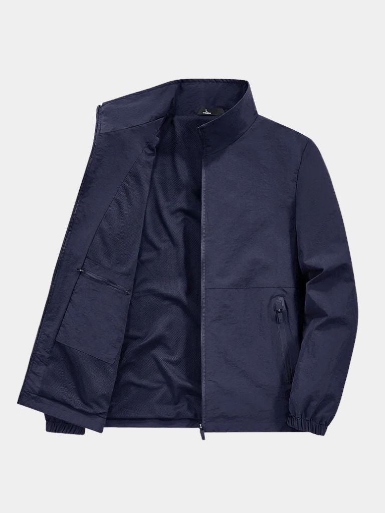 Montaracrest utility zip-up jacket, modern design, lightweight jas with multiple pockets and adjustable features.