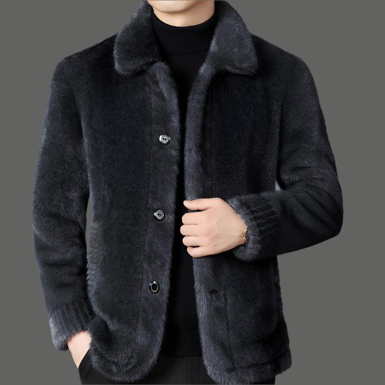 Elegant Mink Fur Coat - Montaracrest