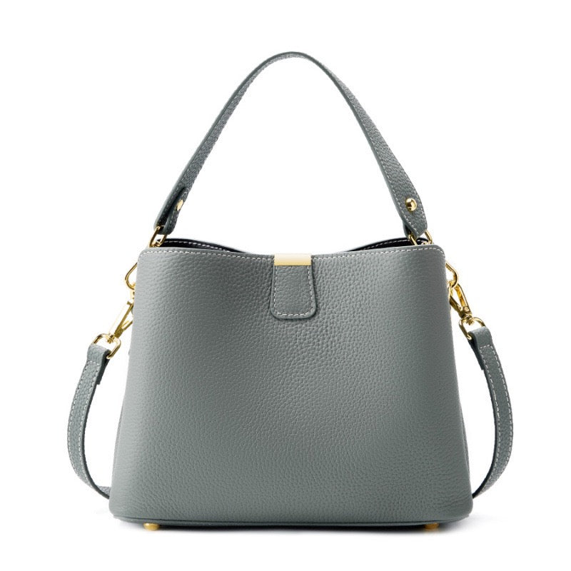 Borsa a Secchiello Classica in Vera Pelle con Finiture Dorate