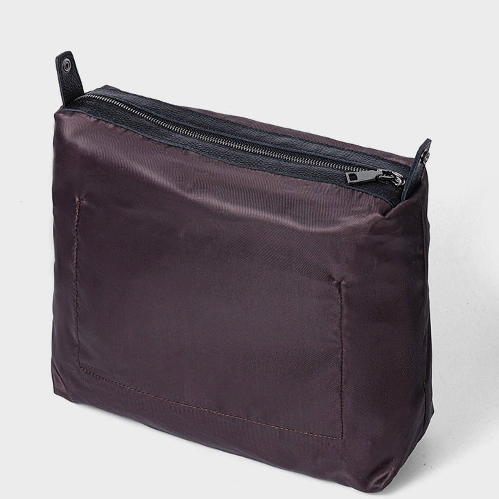 Borsa Hobo in Vera Pelle Nera con Scritta Goffrata