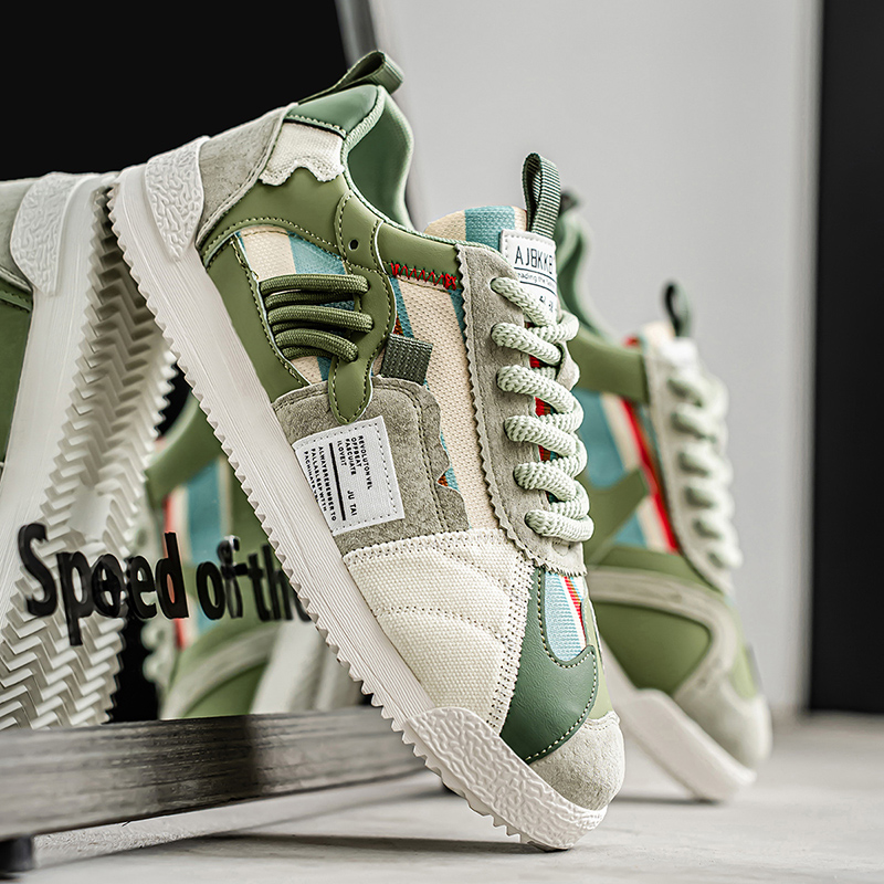 Vintage-Inspired Retro Sneakers - Montaracrest