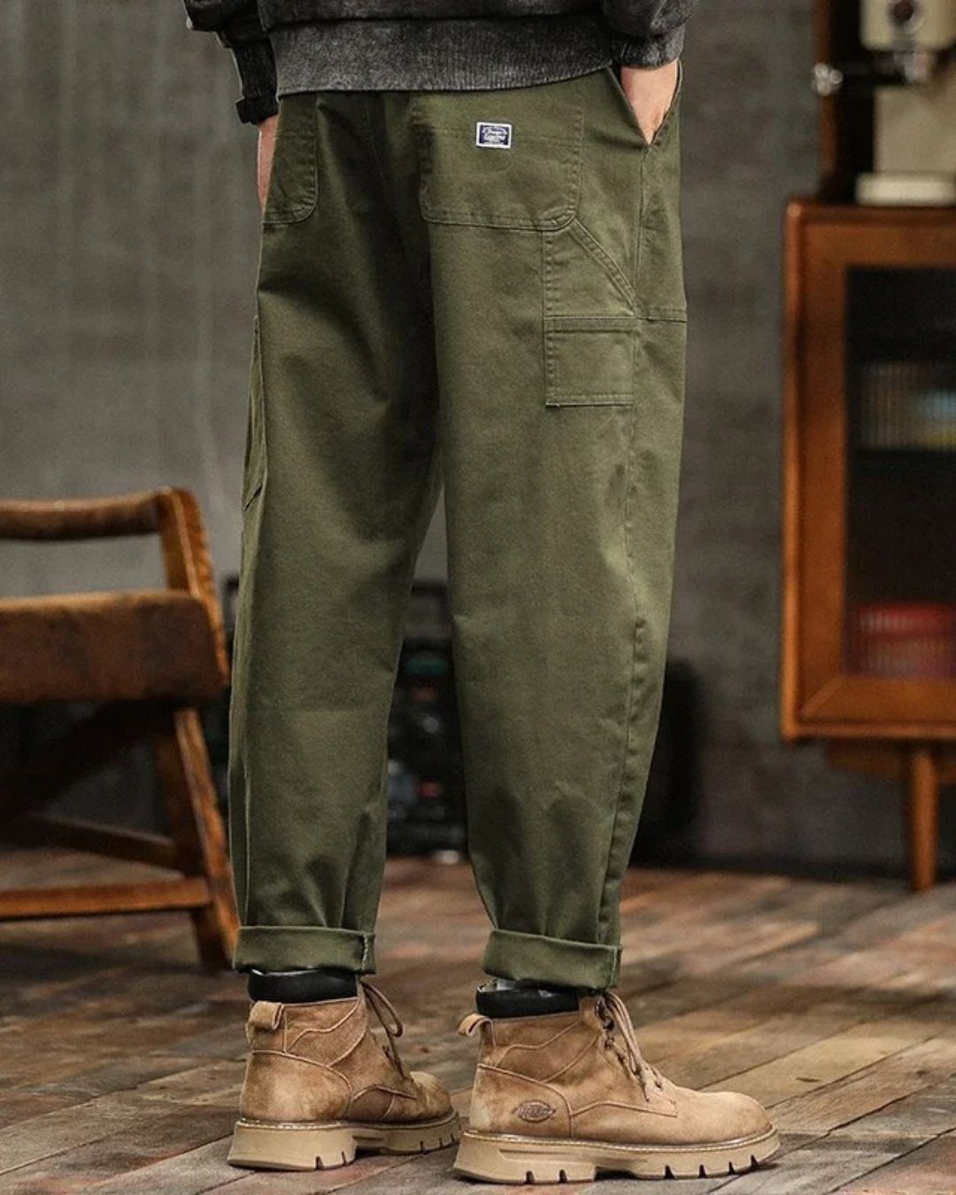 Classic Cargo Pants - Montaracrest