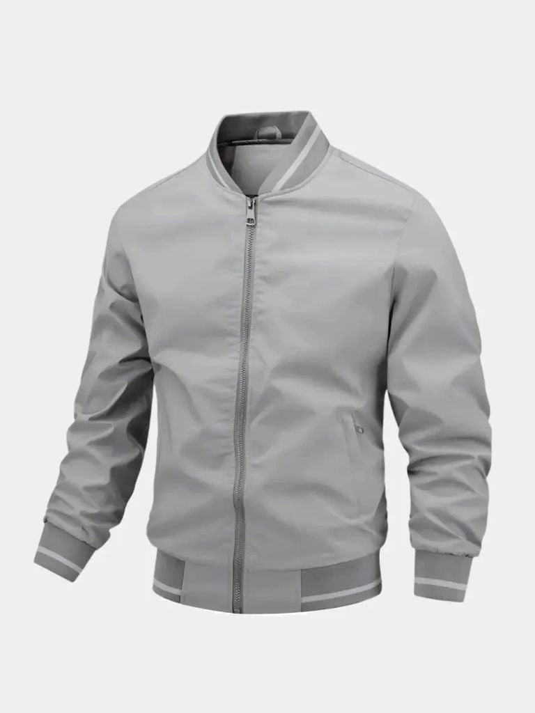 Montaracrest casual bomber jacket, baseball-style jas with cross crown design, in a relaxed, everyday fashion style.