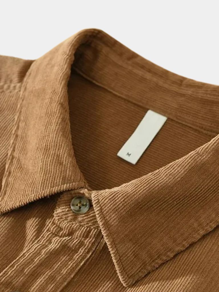 Montaracrest casual corduroy shirt in rich velvet fabric, featuring a relaxed fit and stylish cross crown detail.