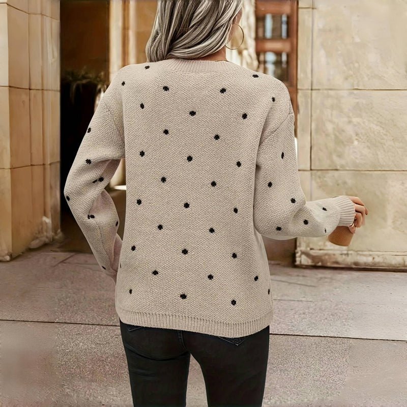 Elegant Clara women's sweater by Montaracrest, in a stylish design with a comfortable fit.