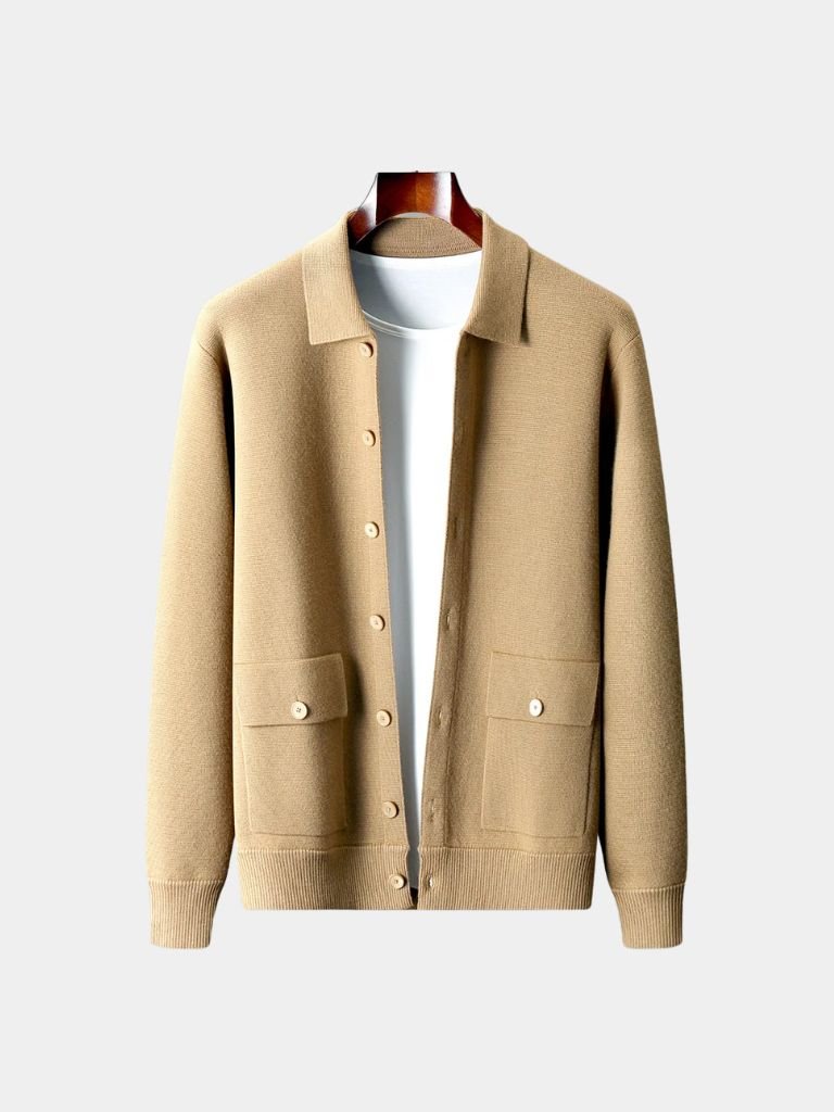 Montaracrest essential cashmere jacket with a classic design, featuring a soft, luxurious fabric and a tailored fit.