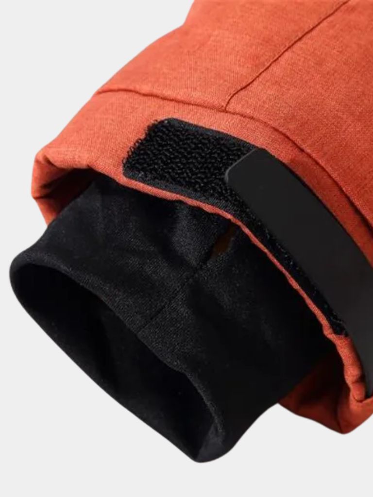 Montaracrest Giacca Puffer Essenziale, a stylish and warm padded jacket with a cross crown design.
