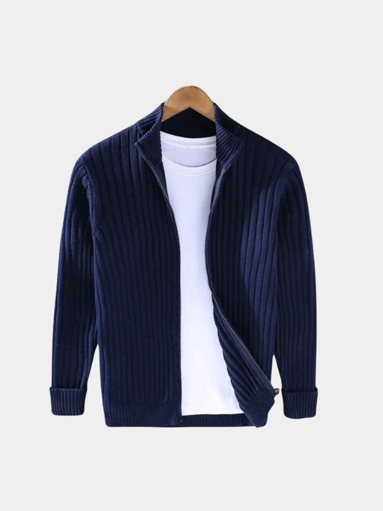 Montaracrest Regency knit jacket, a stylish cross-crown design trui in soft knit fabric, displayed on a mannequin.