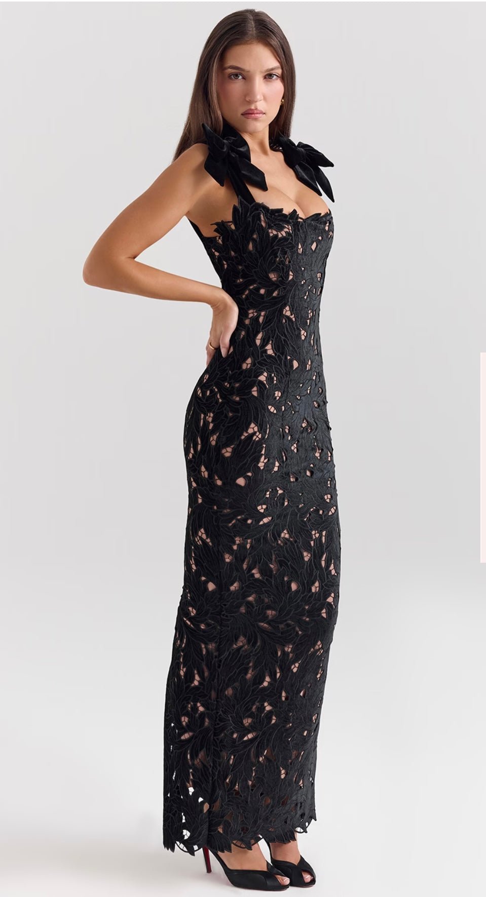 Amara Lace Gown - Montaracrest