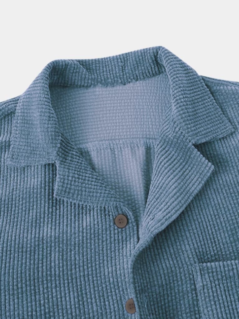 Montaracrest textured short-sleeve shirt with a cross crown pattern, featuring a stylish and modern design.