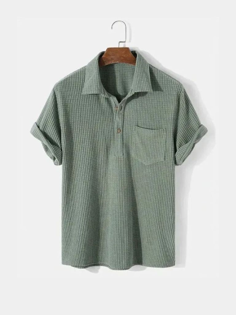 Montaracrest textured short-sleeve shirt with cross crown pattern, featuring a stylish and modern design.